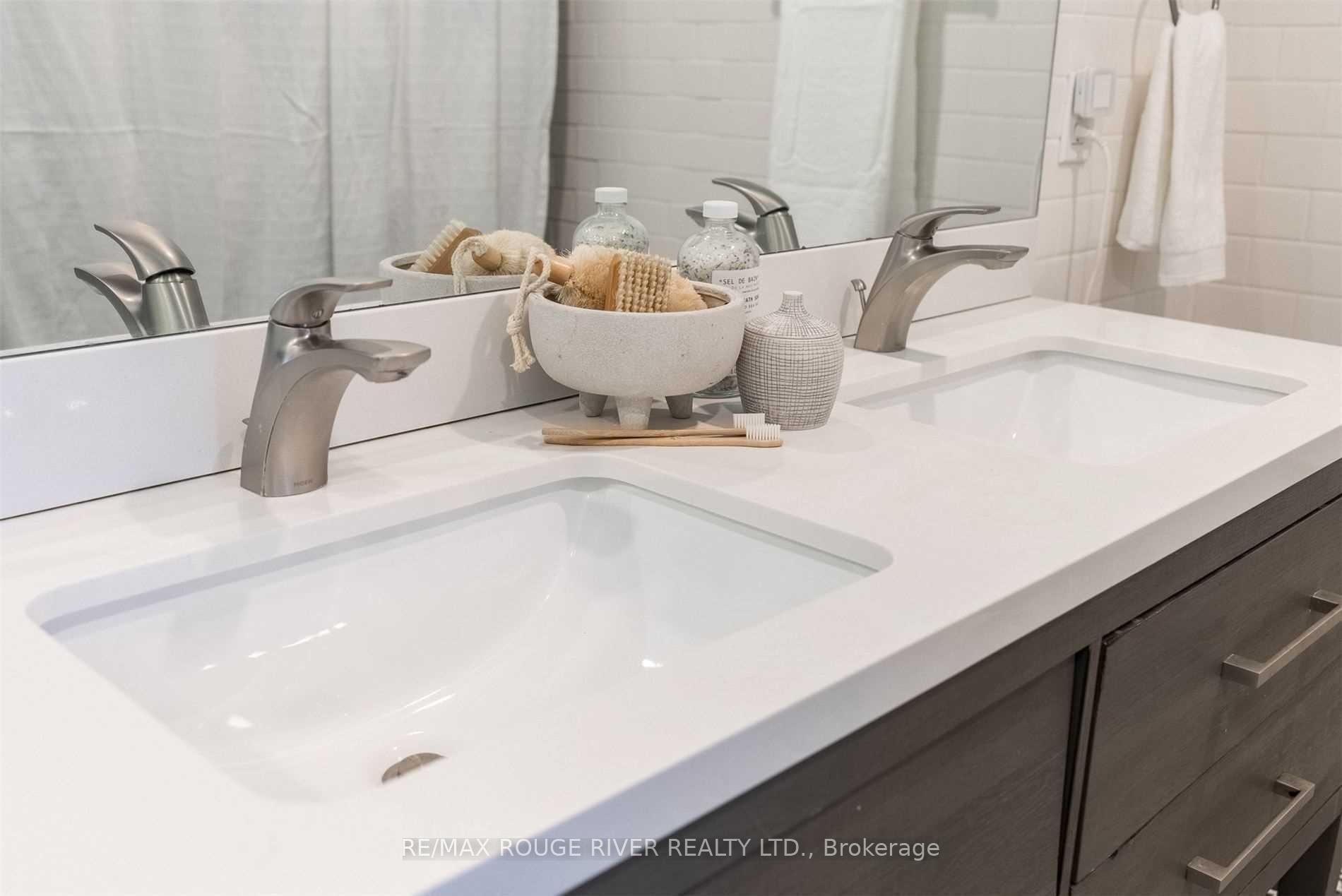Photo 13 of Unit Upper, 131 John Street E, Whitby, Downtown Whitby — HOMEH
