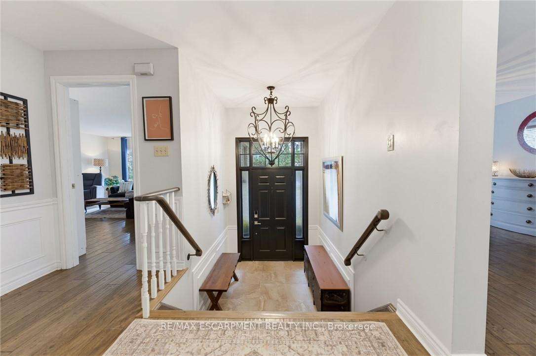Photo 6 of 28 Seymour Drive, Hamilton, Ancaster — HOMEH