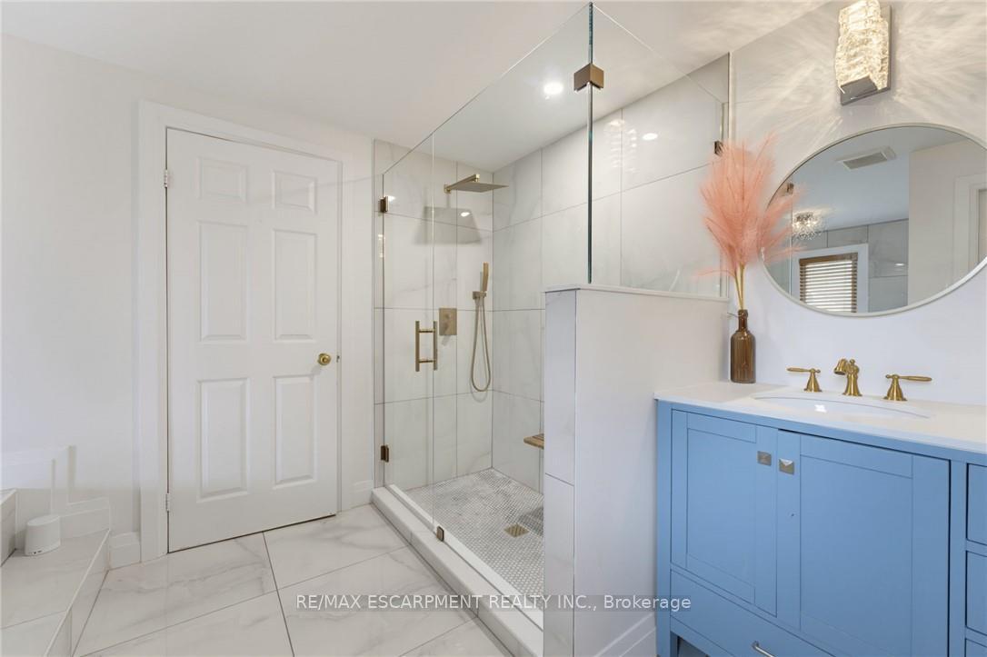 Photo 25 of 28 Seymour Drive, Hamilton, Ancaster — HOMEH