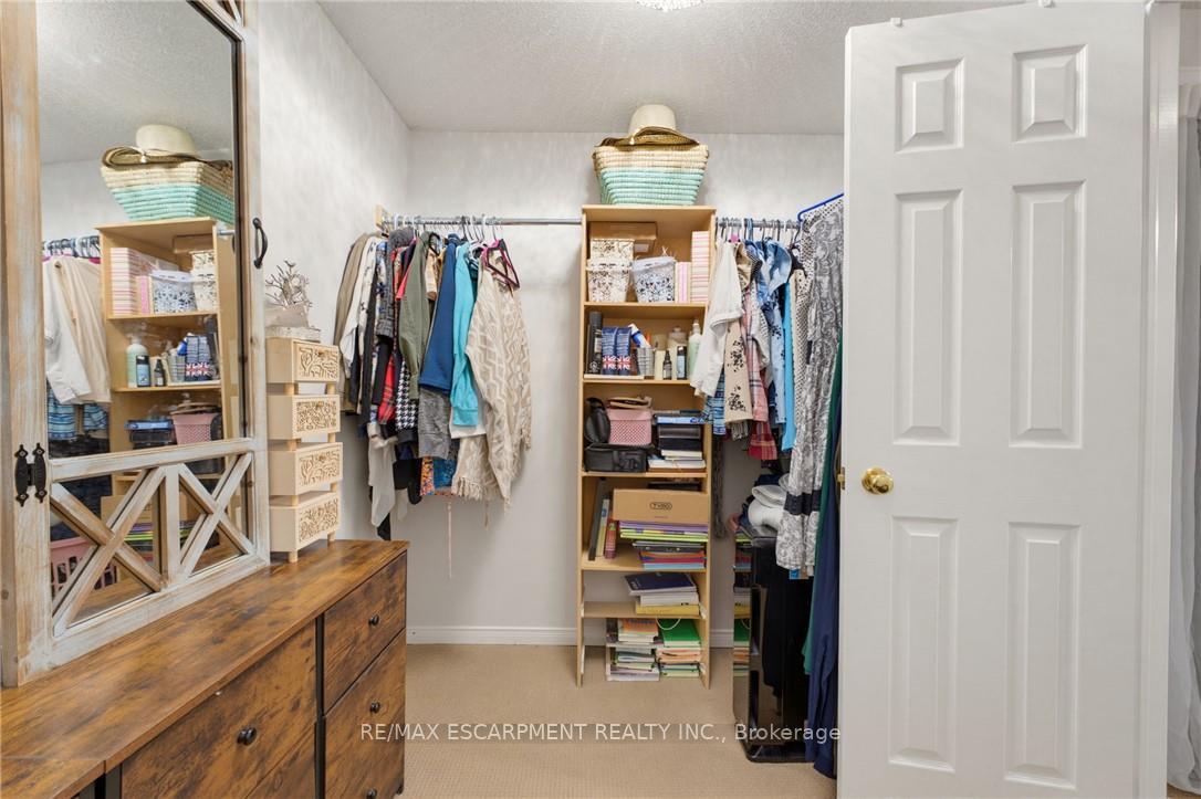 Photo 28 of 28 Seymour Drive, Hamilton, Ancaster — HOMEH