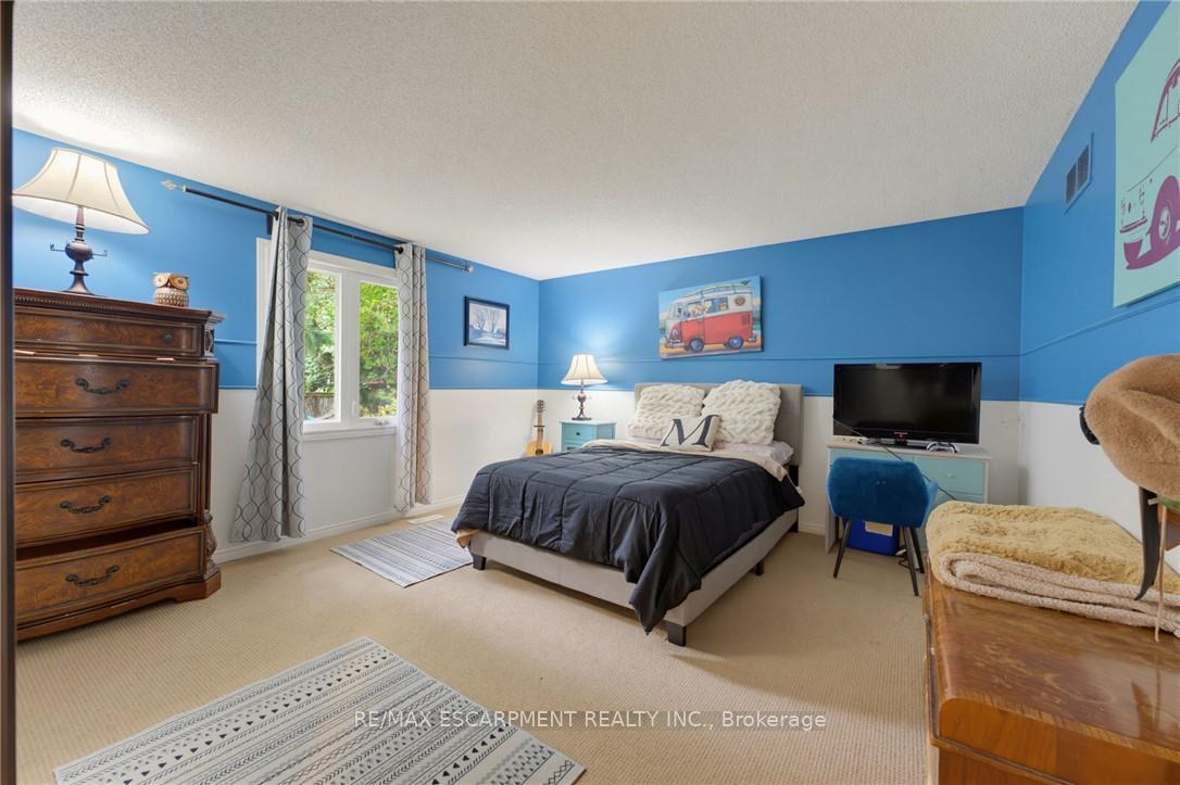 Photo 31 of 28 Seymour Drive, Hamilton, Ancaster — HOMEH