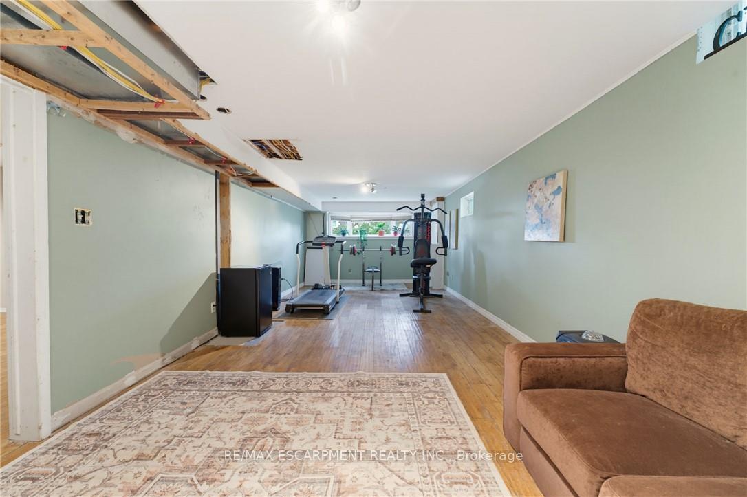 Photo 33 of 28 Seymour Drive, Hamilton, Ancaster — HOMEH