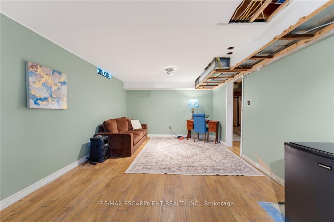 Photo 35 of 28 Seymour Drive, Hamilton, Ancaster — HOMEH