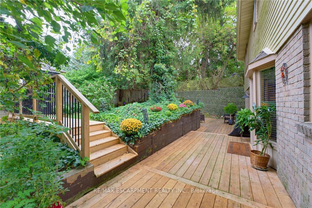 Photo 39 of 28 Seymour Drive, Hamilton, Ancaster — HOMEH