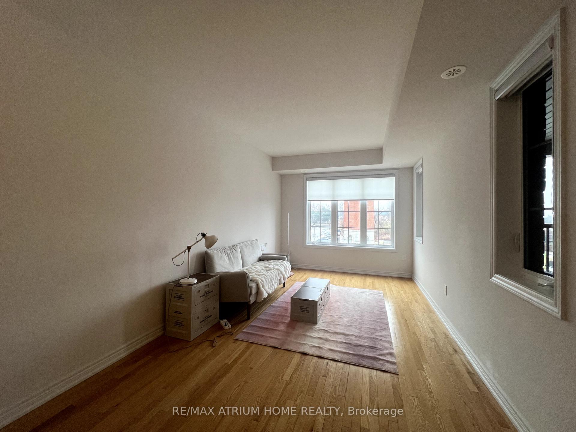 Photo 3 of 31 Jaffna Lane, Markham, Berczy — HOMEH