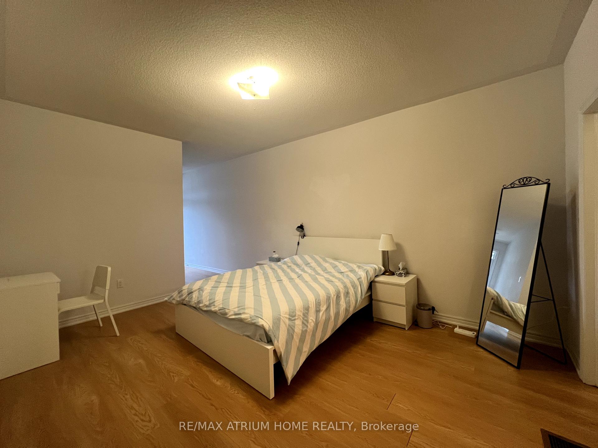 Photo 12 of 31 Jaffna Lane, Markham, Berczy — HOMEH