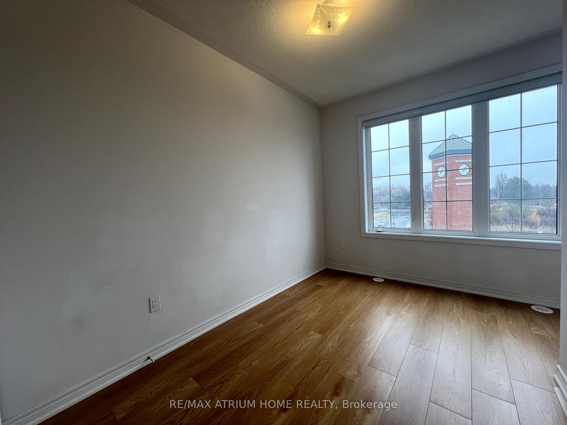 Photo 14 of 31 Jaffna Lane, Markham, Berczy — HOMEH
