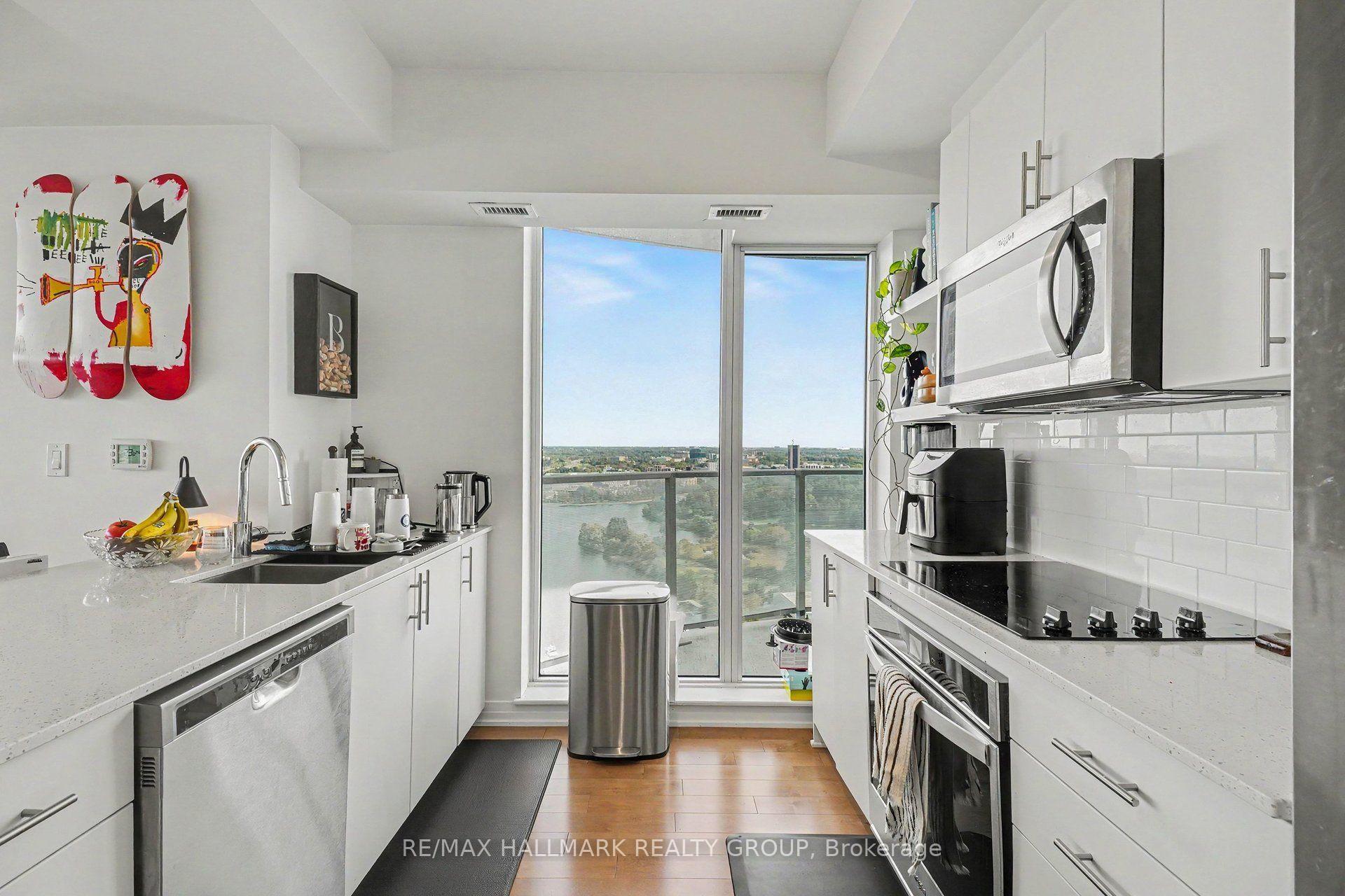 Photo 14 of Unit 2807, 805 Carling Avenue, Ottawa, West Centre Town — HOMEH