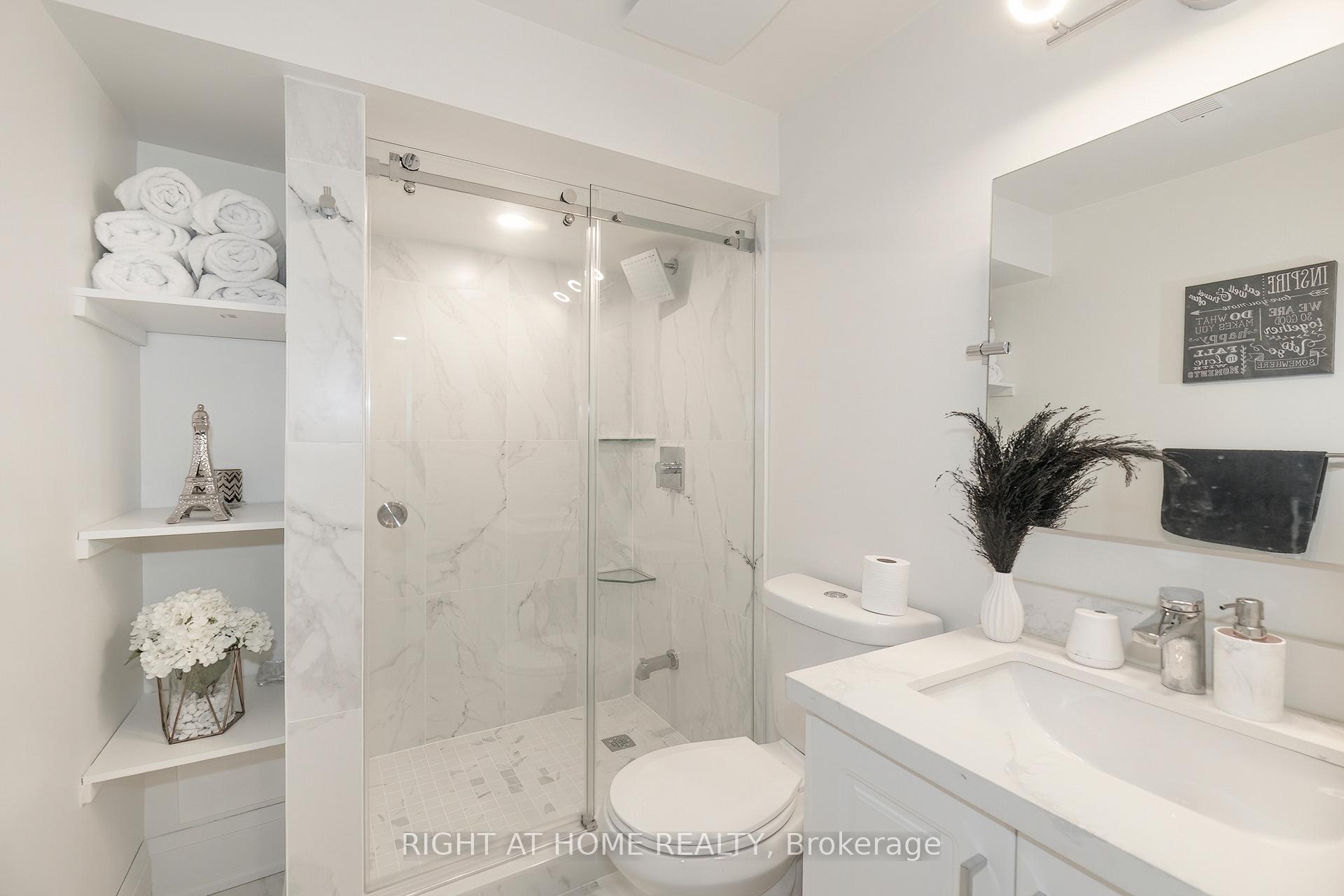 Photo 29 of 30 Caspian Square, Clarington, Bowmanville — HOMEH