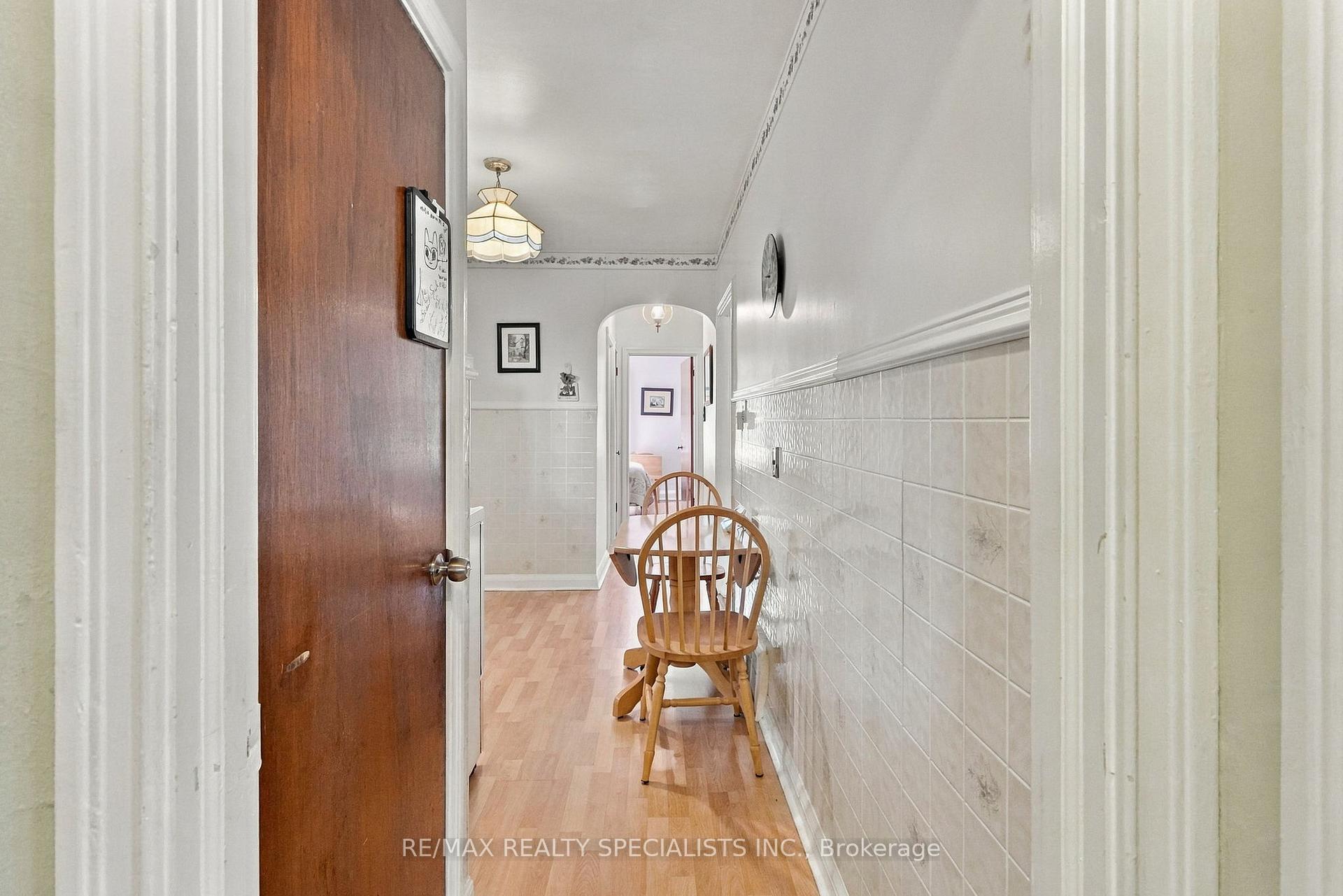 Photo 7 of 93 Cavell Avenue, Etobicoke, Mimico — HOMEH