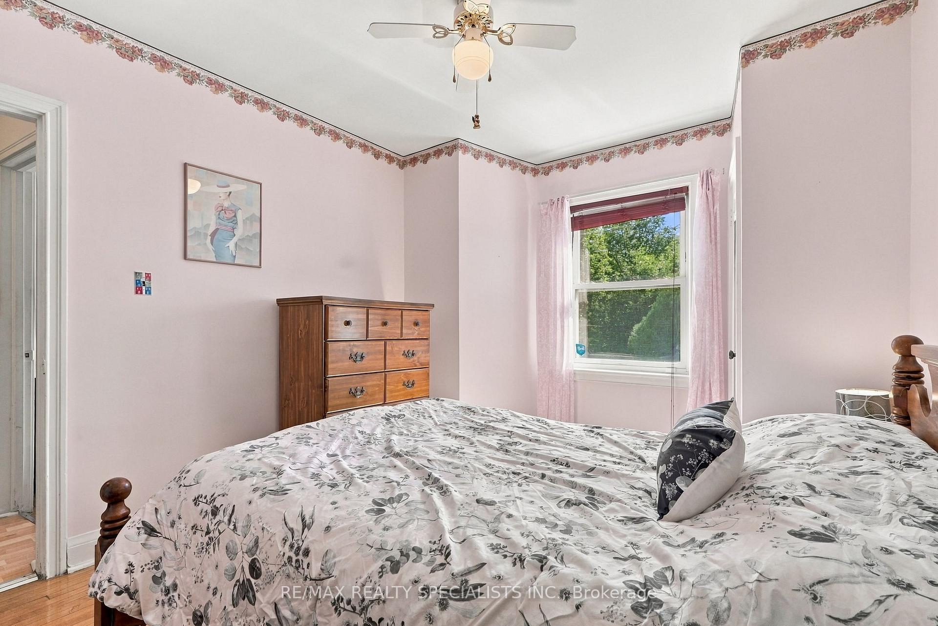 Photo 27 of 93 Cavell Avenue, Etobicoke, Mimico — HOMEH