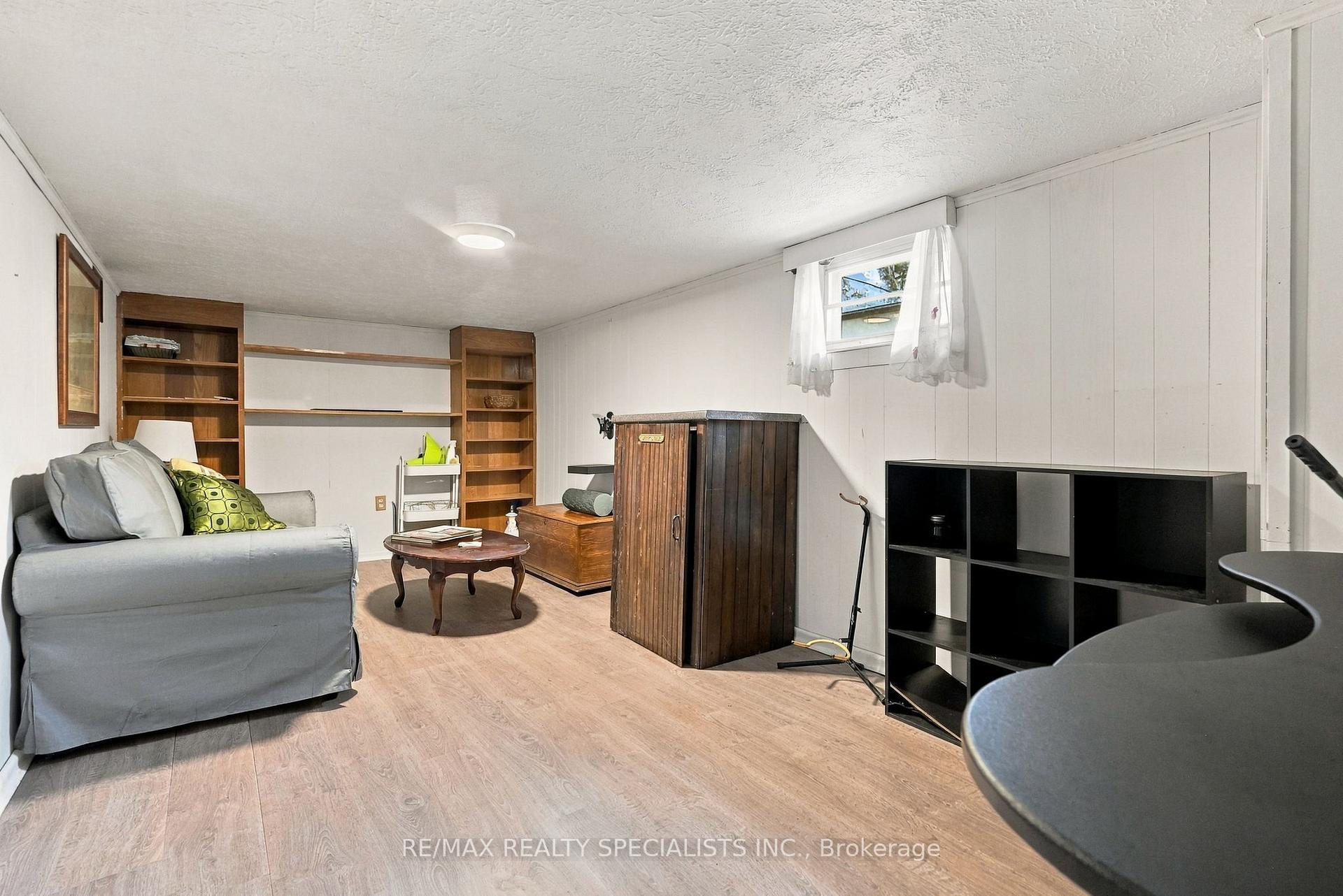 Photo 34 of 93 Cavell Avenue, Etobicoke, Mimico — HOMEH