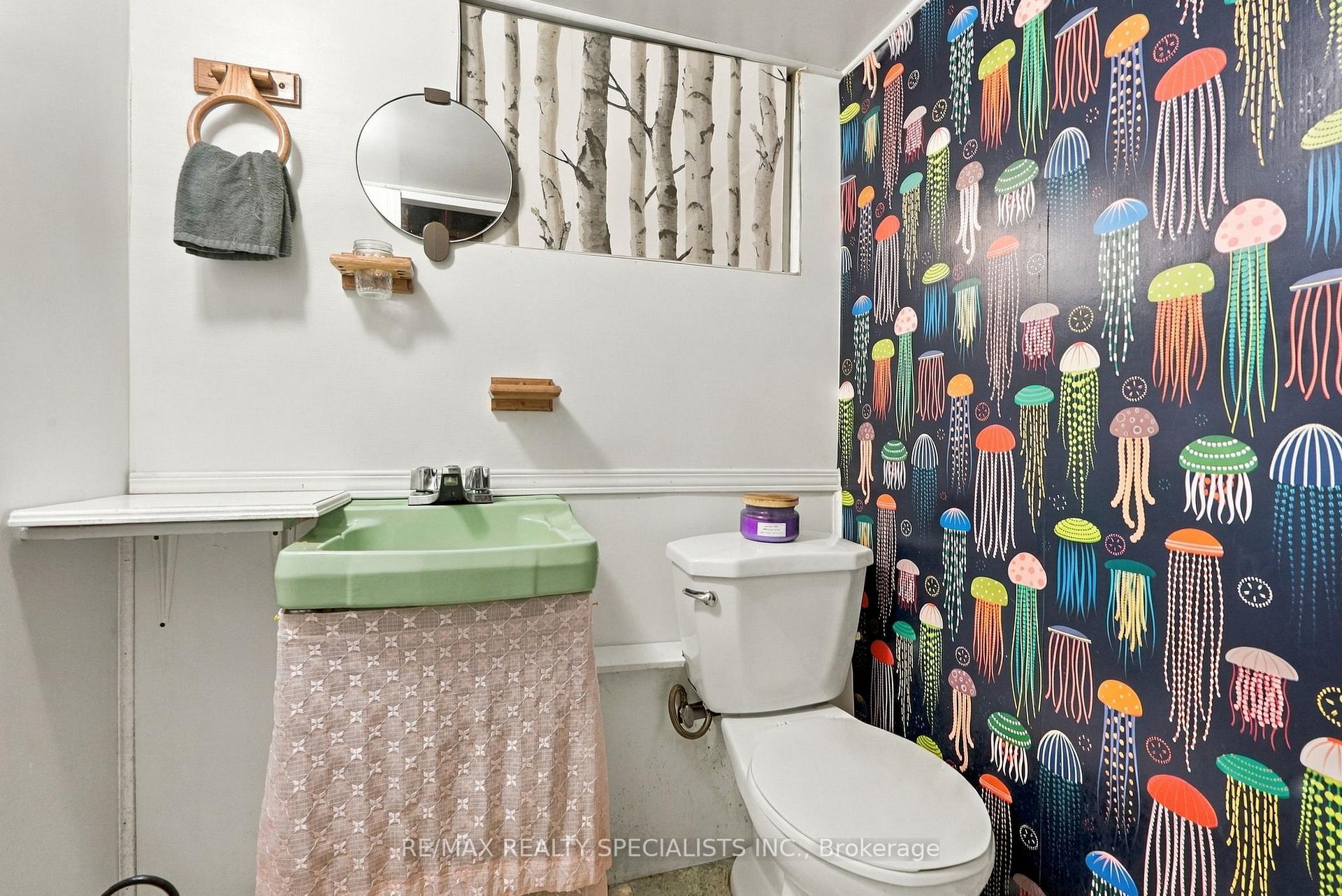 Photo 36 of 93 Cavell Avenue, Etobicoke, Mimico — HOMEH