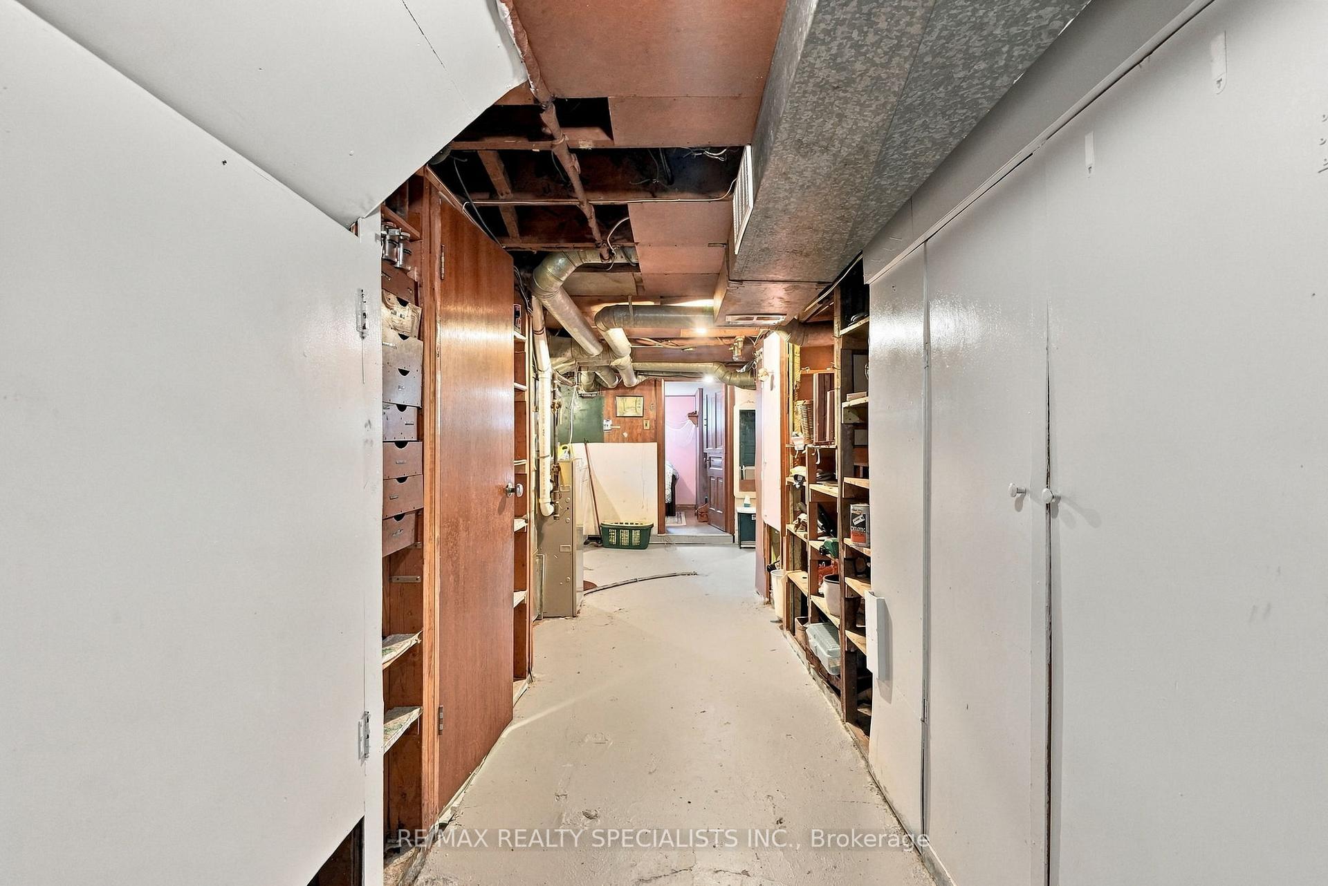 Photo 37 of 93 Cavell Avenue, Etobicoke, Mimico — HOMEH