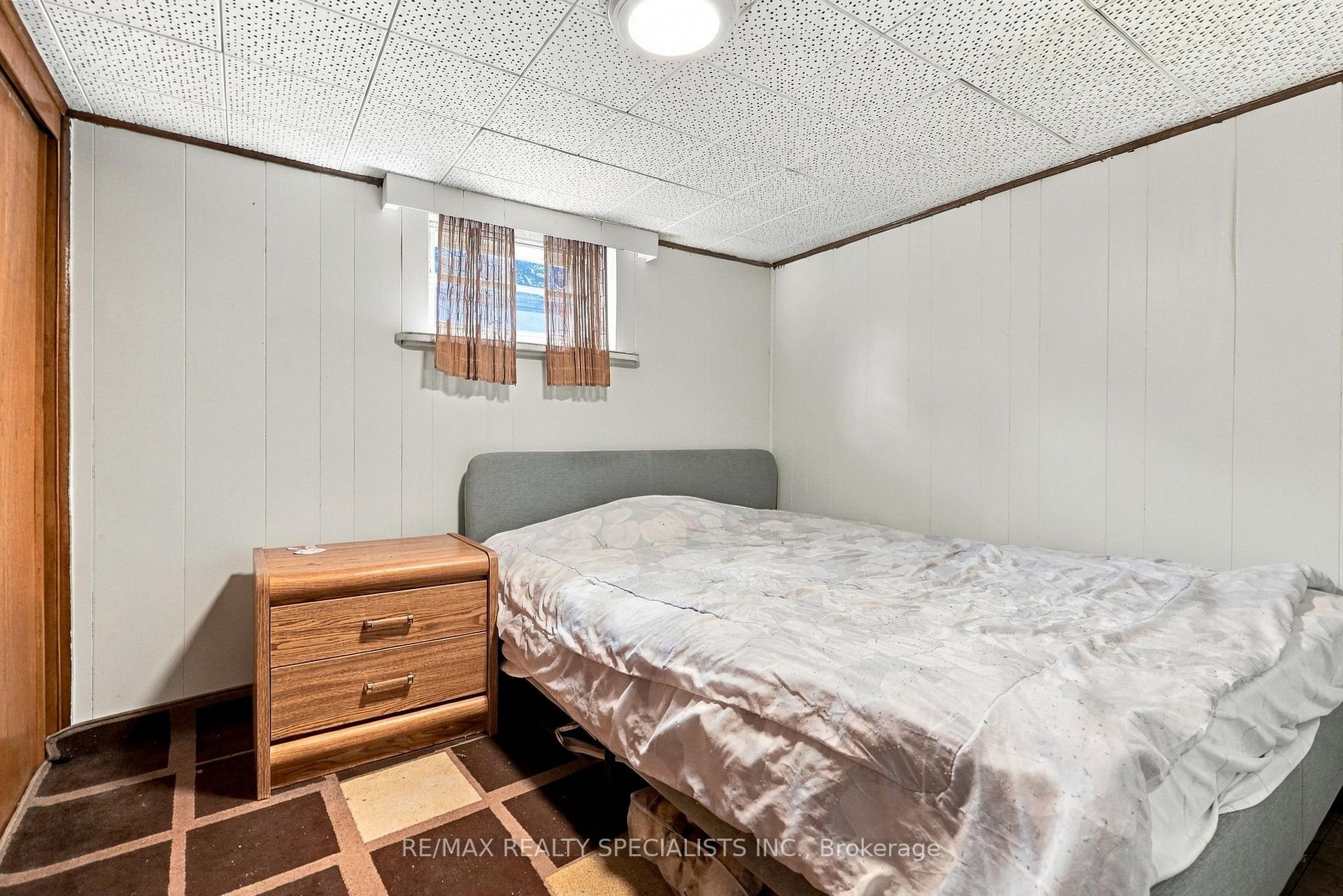 Photo 39 of 93 Cavell Avenue, Etobicoke, Mimico — HOMEH