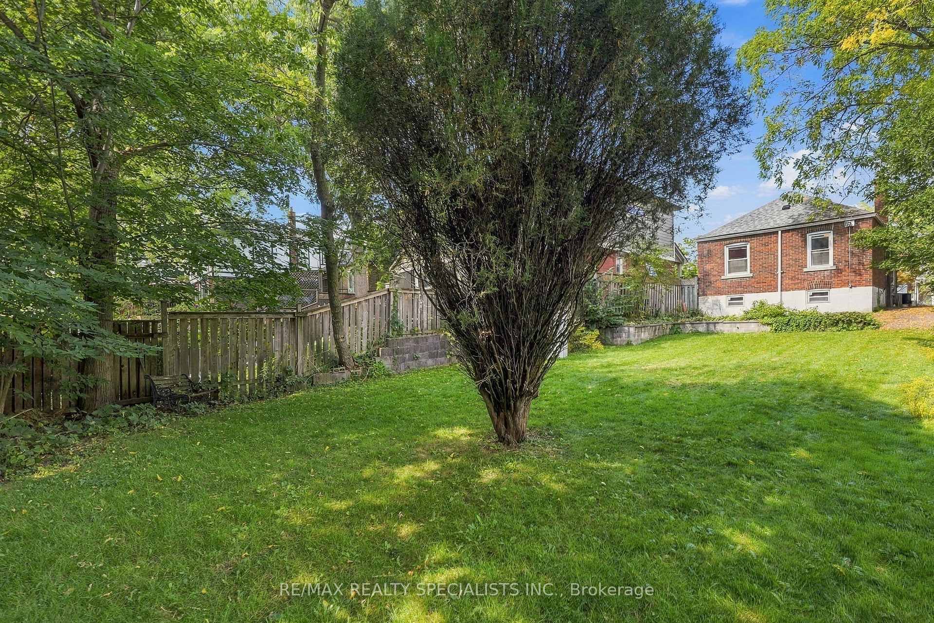 Photo 44 of 93 Cavell Avenue, Etobicoke, Mimico — HOMEH