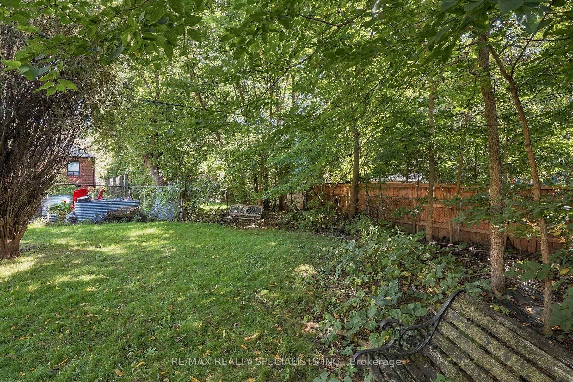 Photo 45 of 93 Cavell Avenue, Etobicoke, Mimico — HOMEH