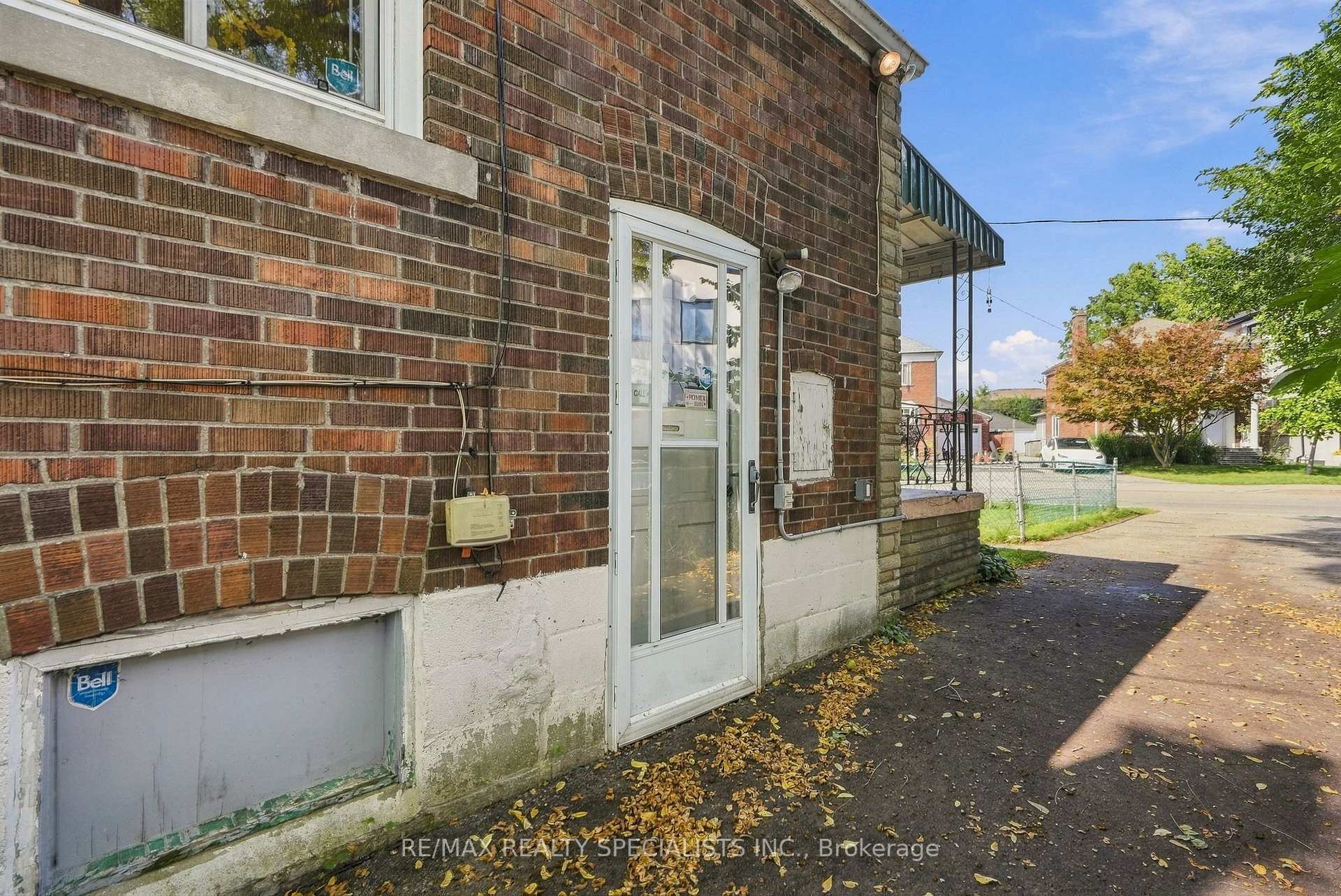 Photo 47 of 93 Cavell Avenue, Etobicoke, Mimico — HOMEH