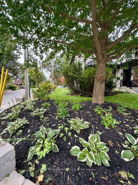 Photo 2 of Unit 2nd Floor, 10 Lascelles Boulevard, Toronto, Yonge-St. Clair — HOMEH