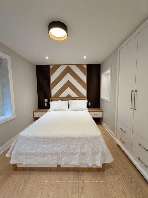 Photo 12 of Unit 2nd Floor, 10 Lascelles Boulevard, Toronto, Yonge-St. Clair — HOMEH