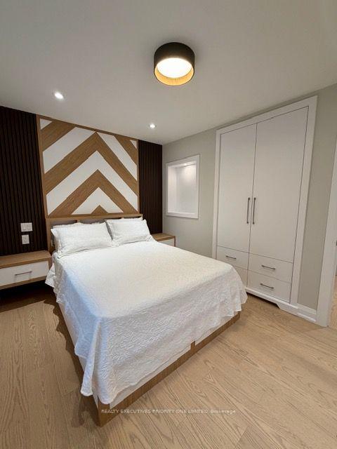 Photo 13 of Unit 2nd Floor, 10 Lascelles Boulevard, Toronto, Yonge-St. Clair — HOMEH