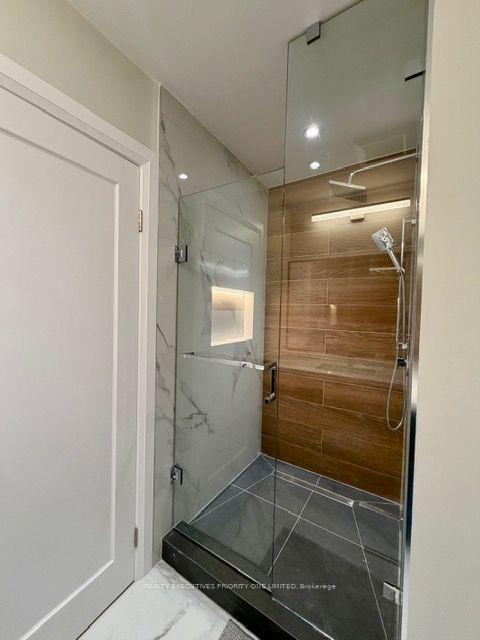 Photo 15 of Unit 2nd Floor, 10 Lascelles Boulevard, Toronto, Yonge-St. Clair — HOMEH
