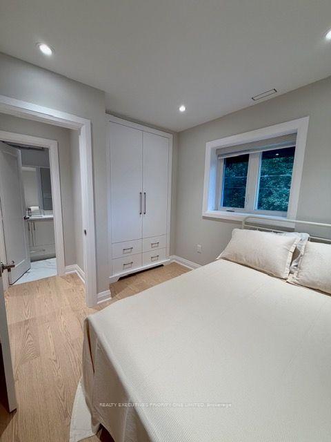 Photo 19 of Unit 2nd Floor, 10 Lascelles Boulevard, Toronto, Yonge-St. Clair — HOMEH