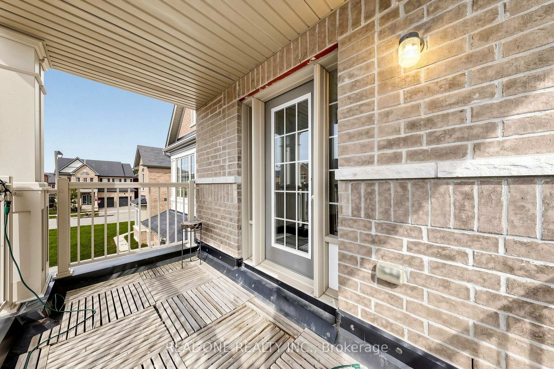 Photo 4 of 108 Hubner Avenue, Markham, Berczy — HOMEH