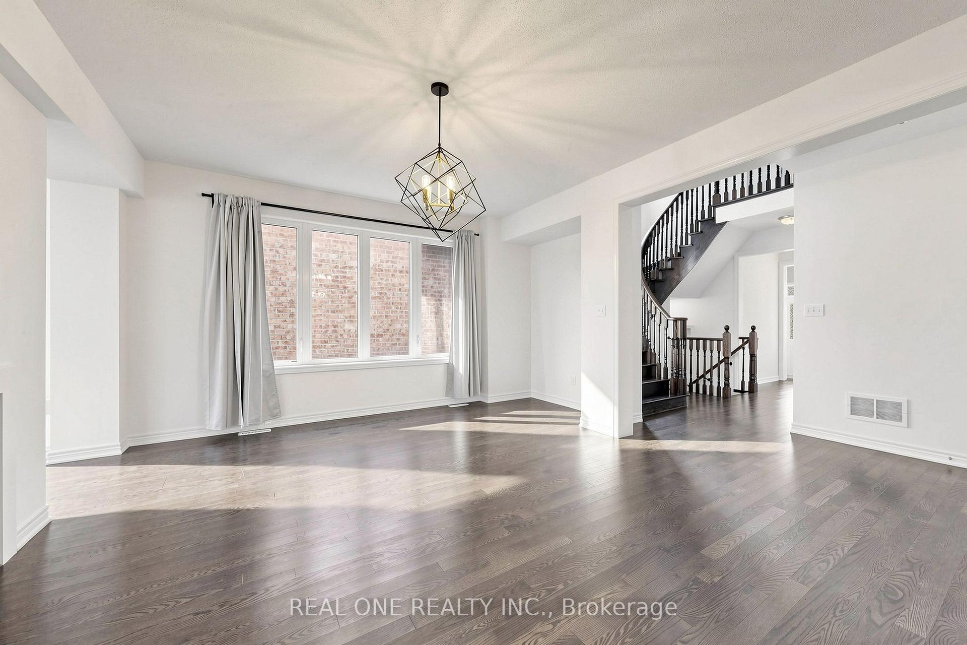 Photo 7 of 108 Hubner Avenue, Markham, Berczy — HOMEH