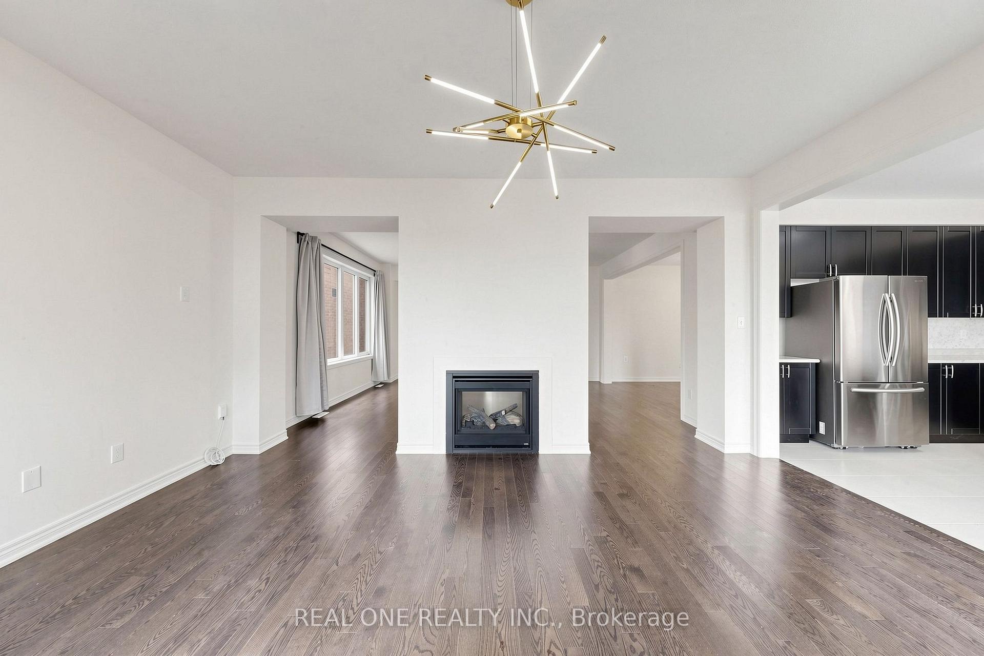 Photo 16 of 108 Hubner Avenue, Markham, Berczy — HOMEH
