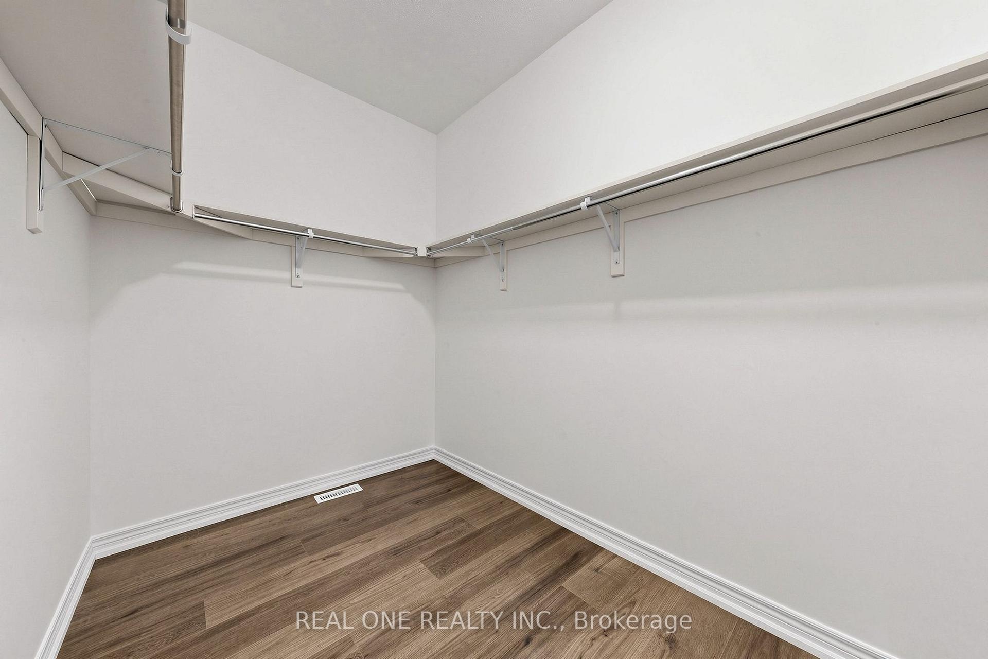 Photo 32 of 108 Hubner Avenue, Markham, Berczy — HOMEH