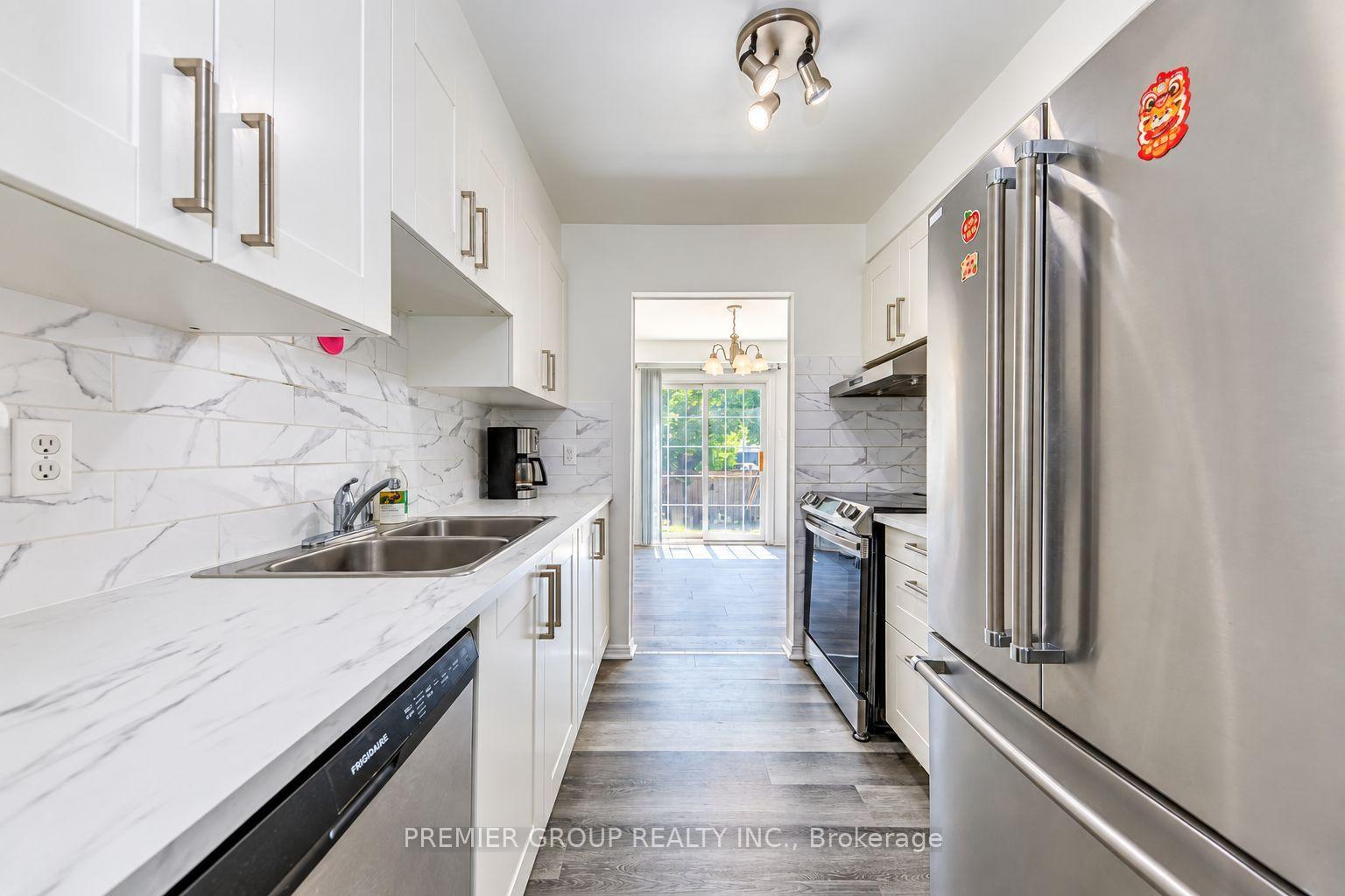 Photo 7 of 12 Kline Court, Brampton, Heart Lake West — HOMEH