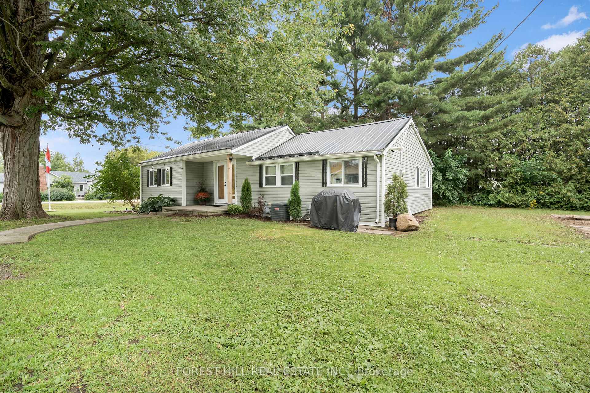 Photo 2 of 185 Metcalfe Street, Chatham-Kent, Shrewsbury — HOMEH