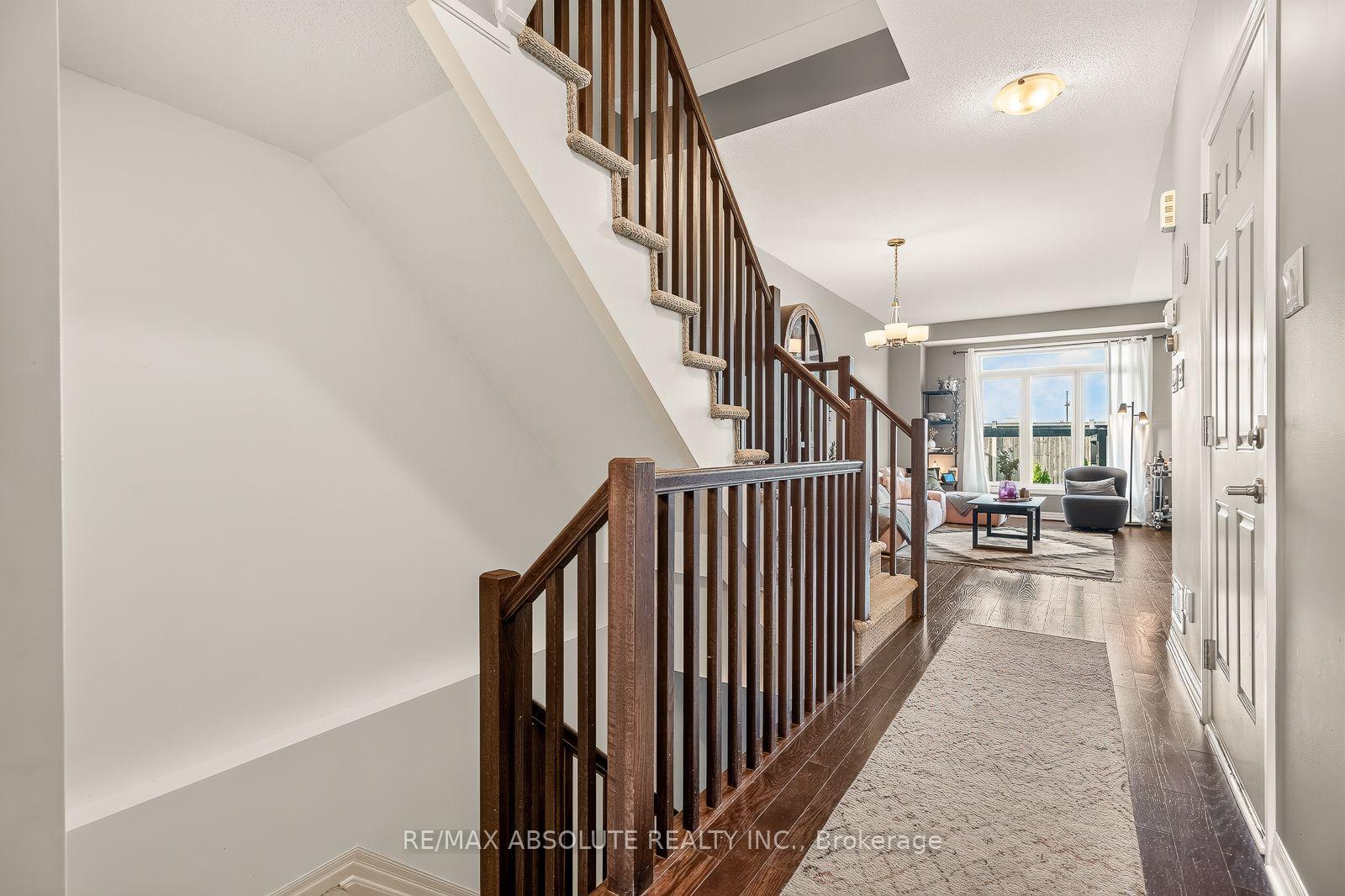 Photo 5 of 569 Rioja Street, Ottawa, Kanata - Emerald Meadows/Trailwest — HOMEH