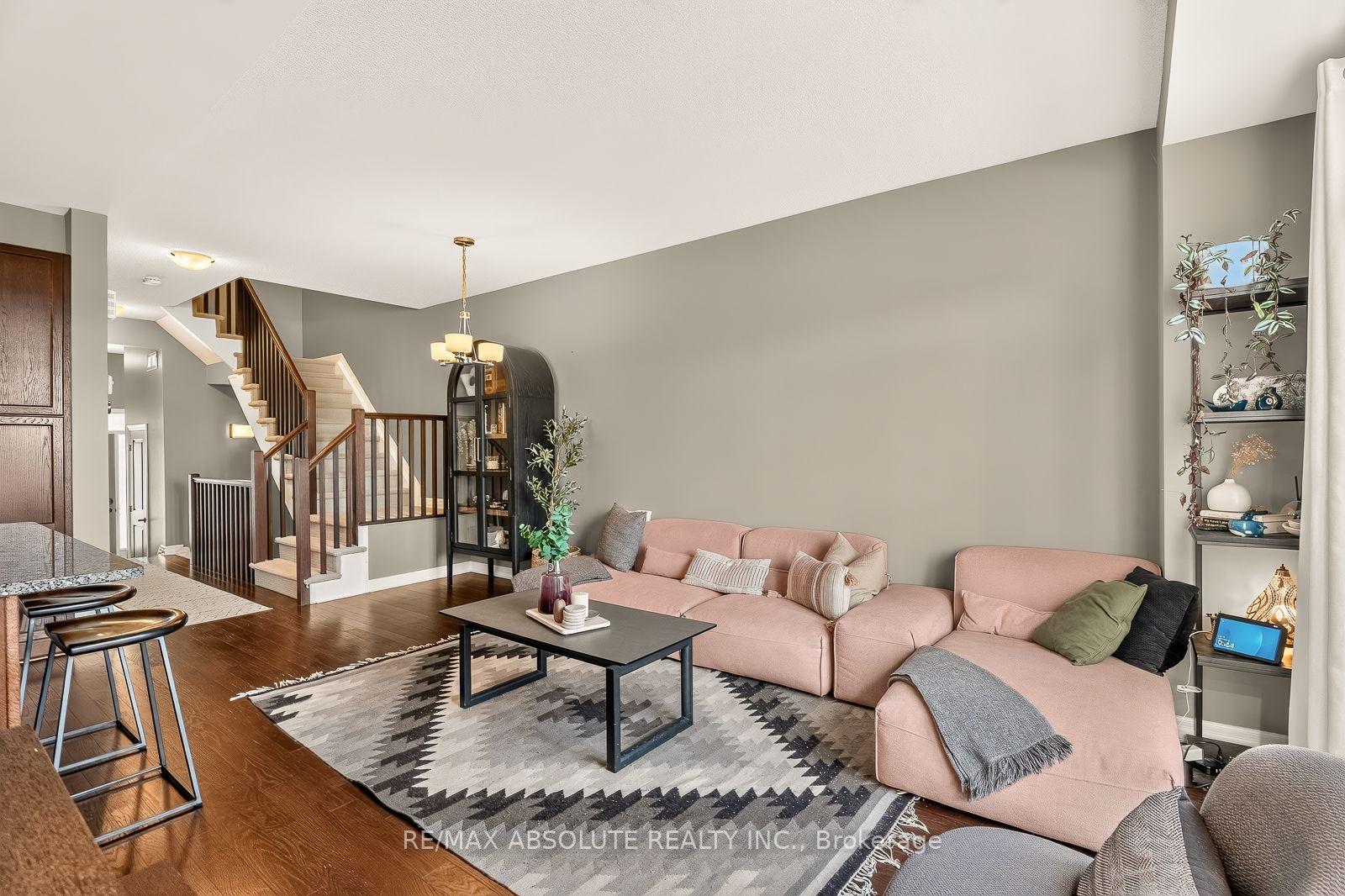 Photo 14 of 569 Rioja Street, Ottawa, Kanata - Emerald Meadows/Trailwest — HOMEH
