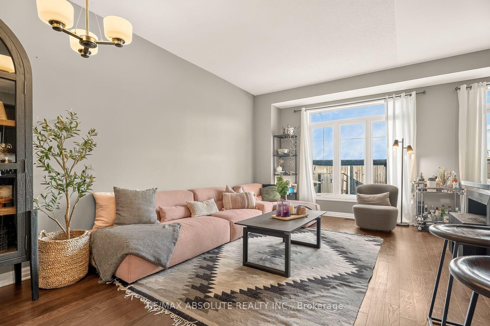 Photo 15 of 569 Rioja Street, Ottawa, Kanata - Emerald Meadows/Trailwest — HOMEH