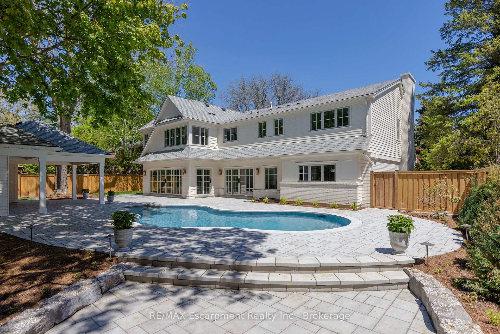 Photo 3 of 130 Edgecliffe Place, Burlington, Appleby — HOMEH