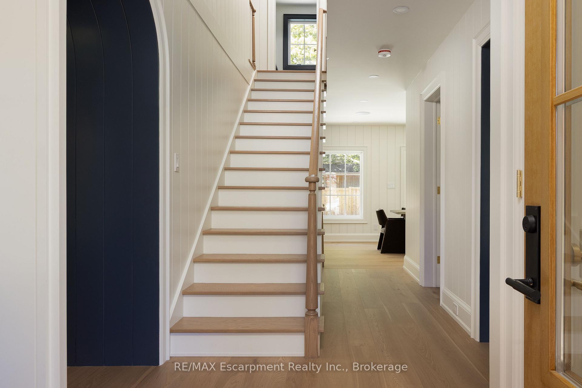Photo 5 of 130 Edgecliffe Place, Burlington, Appleby — HOMEH