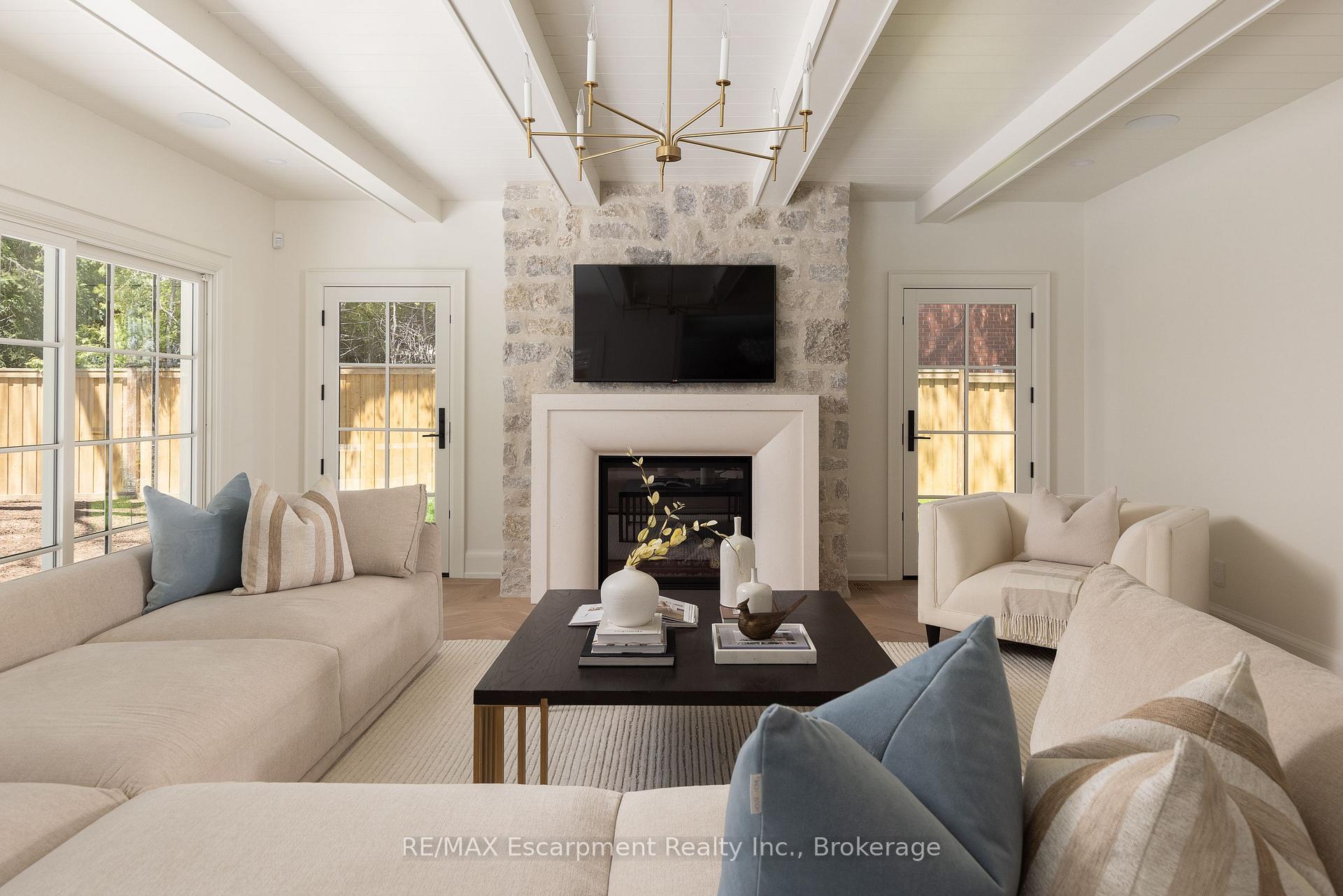 Photo 12 of 130 Edgecliffe Place, Burlington, Appleby — HOMEH