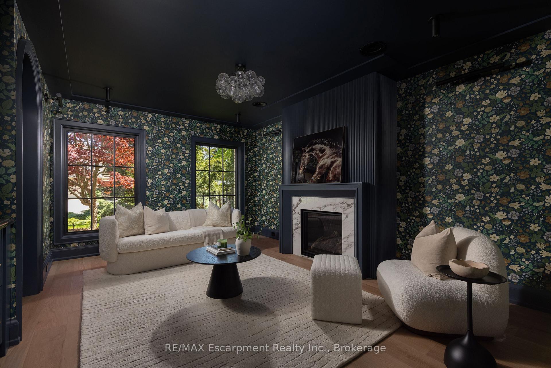 Photo 16 of 130 Edgecliffe Place, Burlington, Appleby — HOMEH
