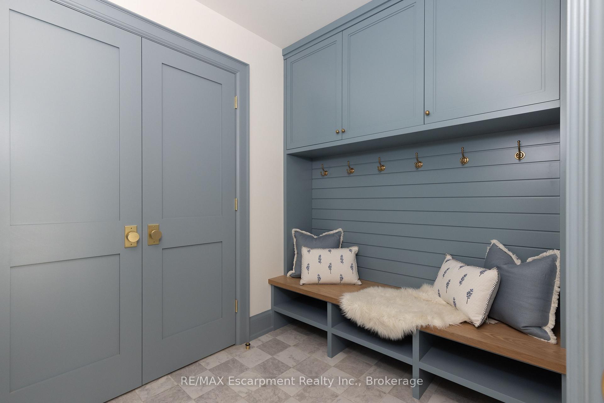Photo 20 of 130 Edgecliffe Place, Burlington, Appleby — HOMEH
