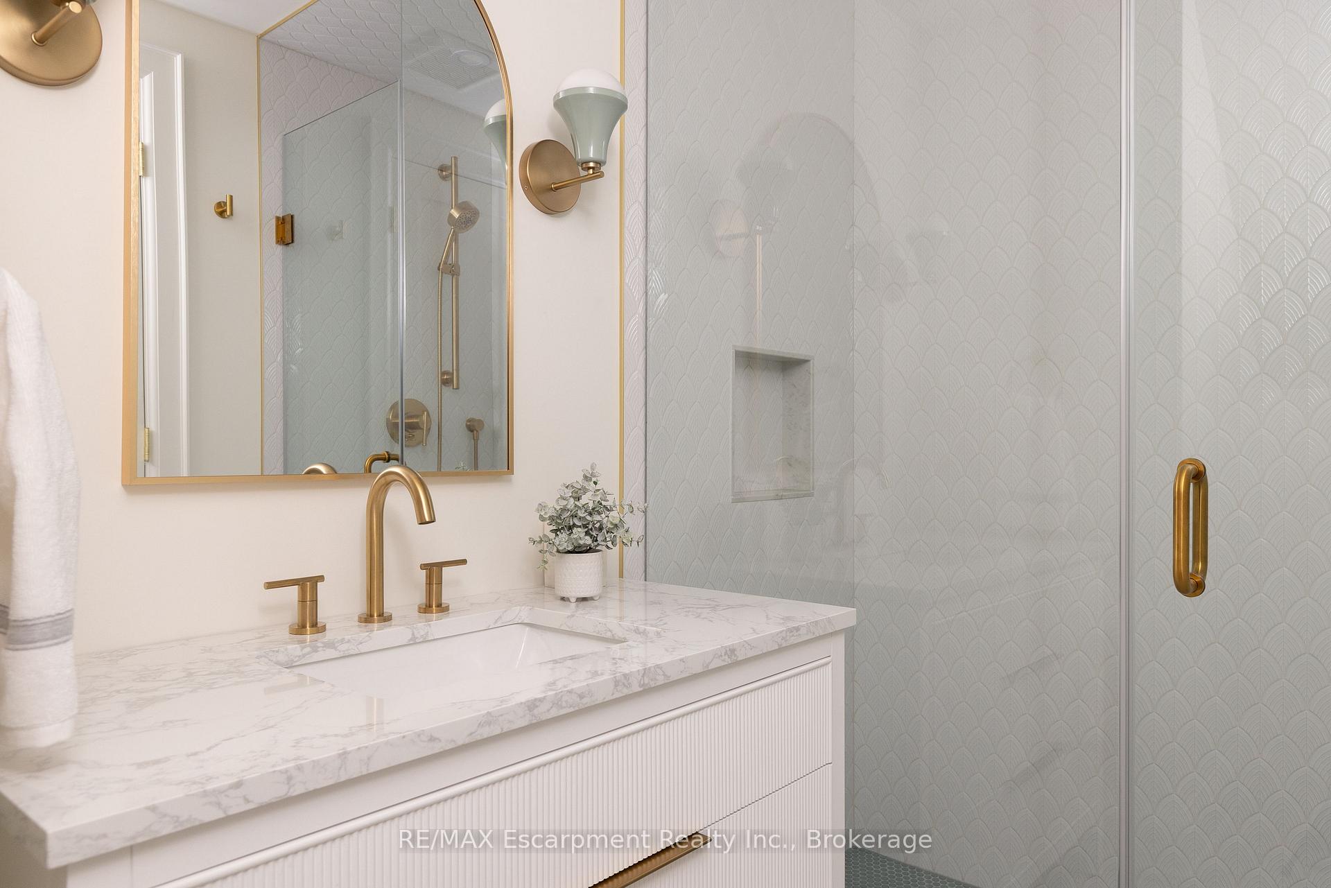 Photo 33 of 130 Edgecliffe Place, Burlington, Appleby — HOMEH