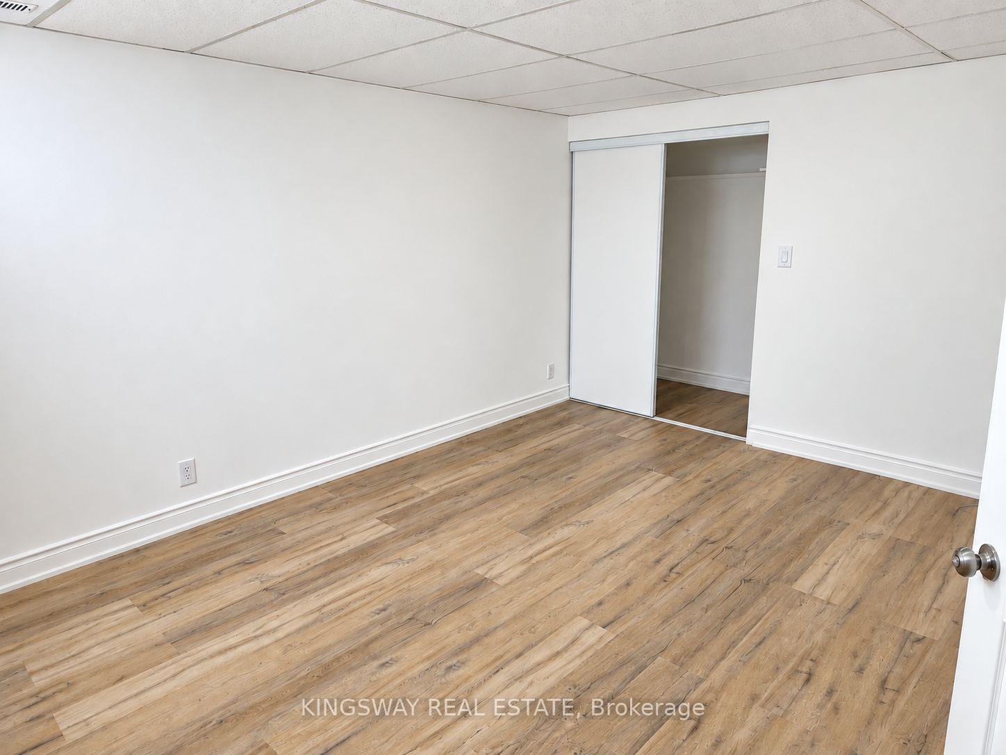 Photo 7 of 57 Lancer Drive, Vaughan, Maple — HOMEH