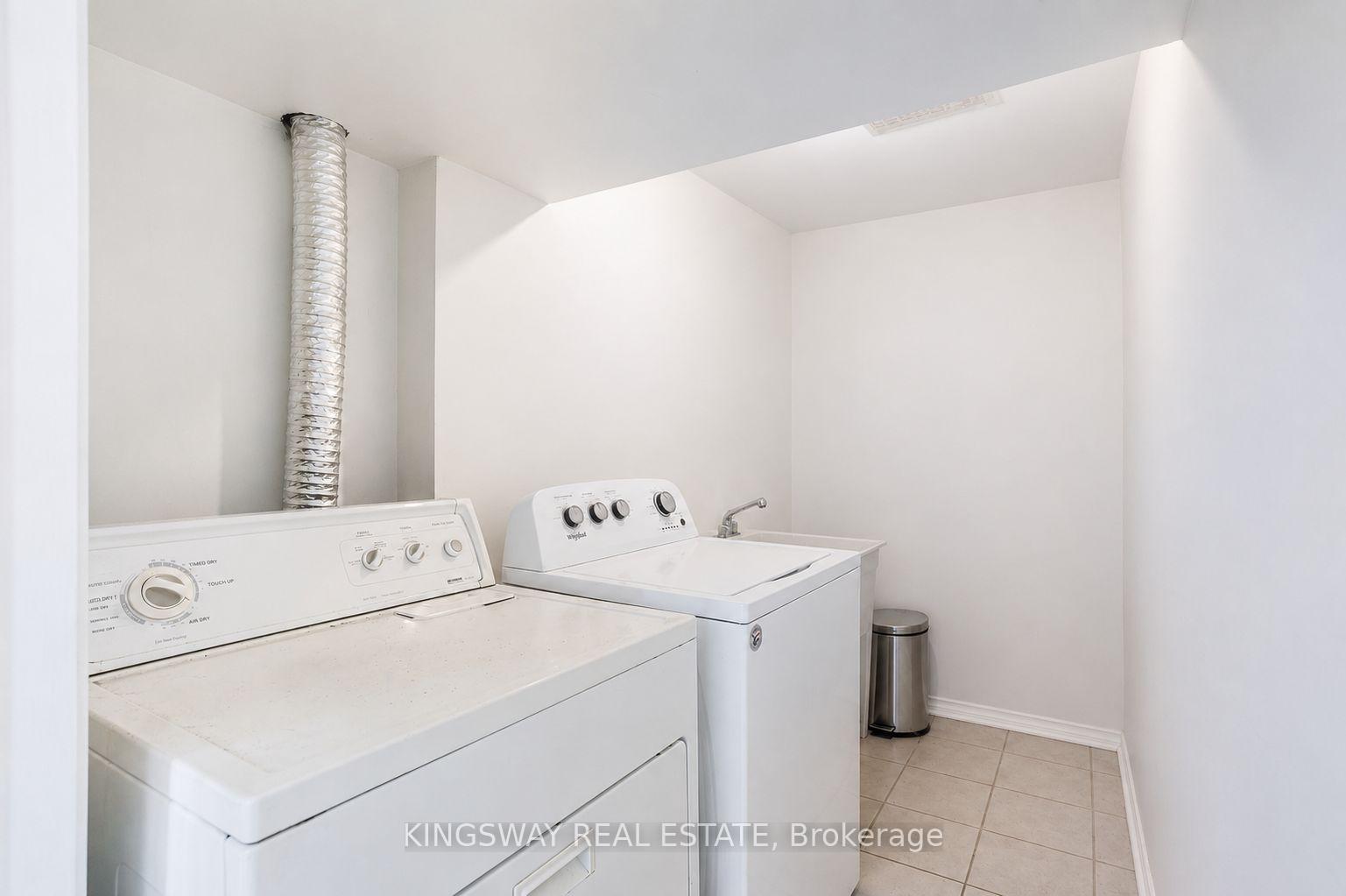 Photo 9 of 57 Lancer Drive, Vaughan, Maple — HOMEH
