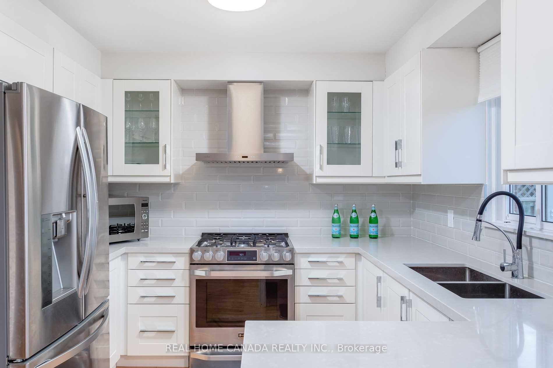 Photo 7 of 1542 Prince John Circle, Oakville, Clearview — HOMEH