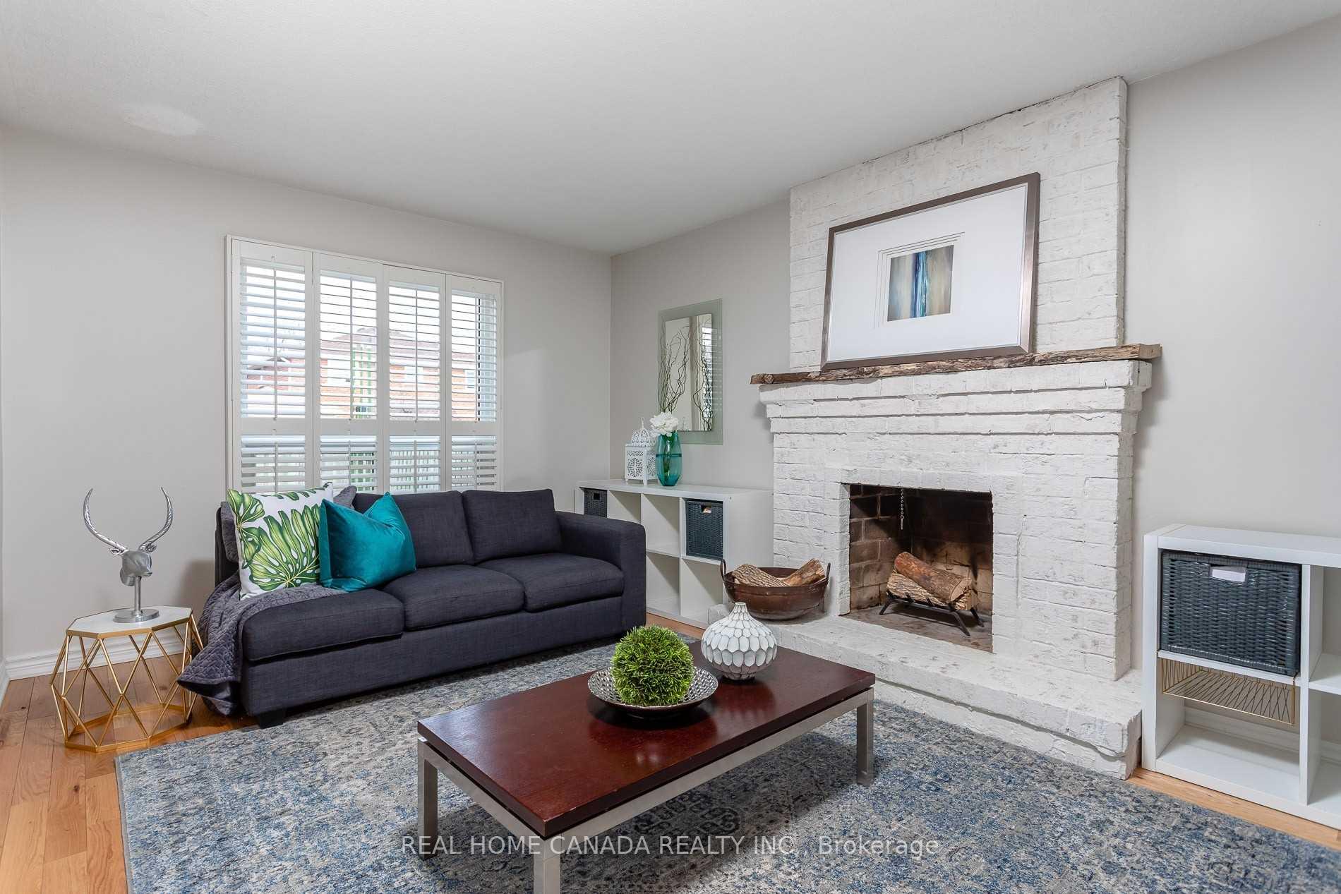 Photo 9 of 1542 Prince John Circle, Oakville, Clearview — HOMEH