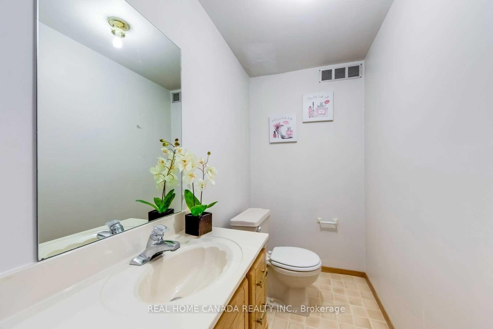 Photo 23 of 1542 Prince John Circle, Oakville, Clearview — HOMEH