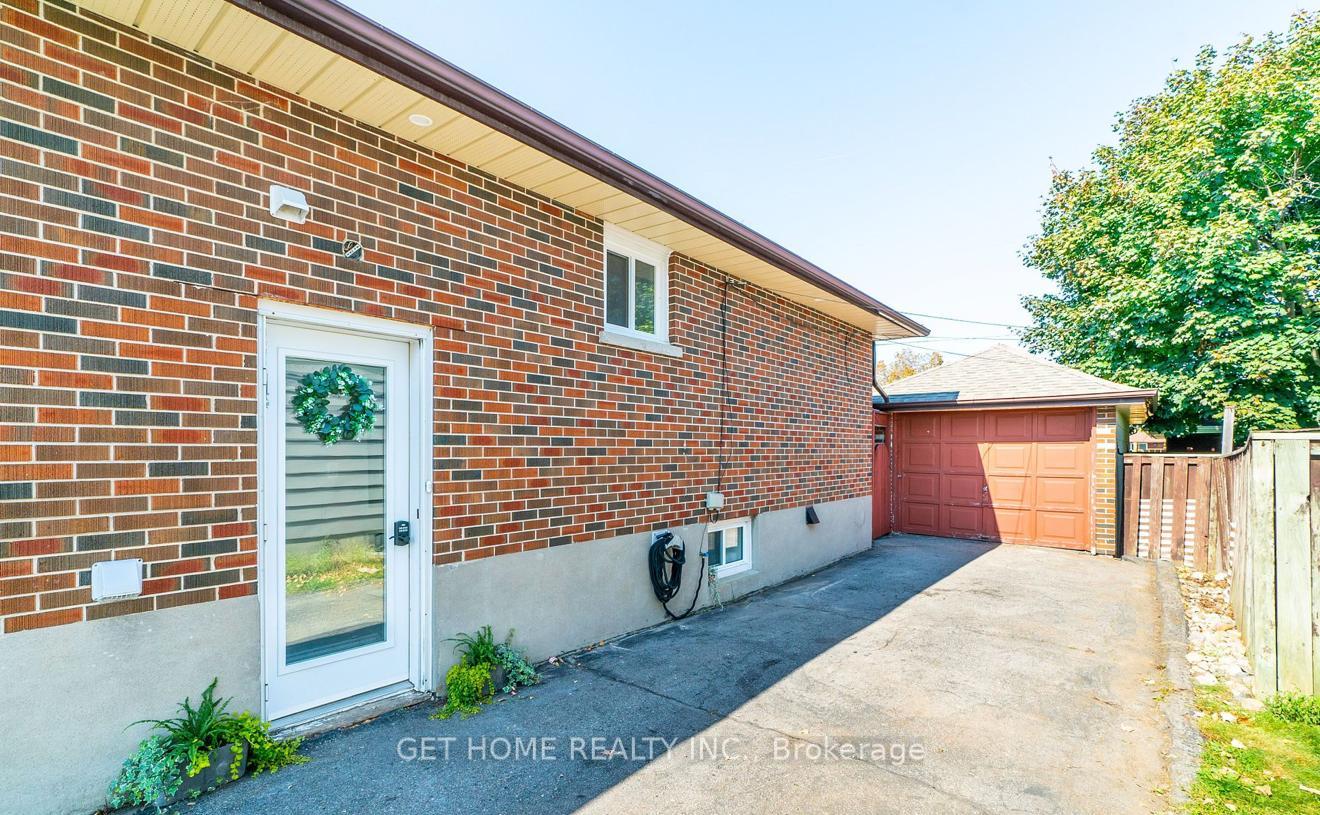 Photo 2 of Unit Basement, 488 Fairleigh Avenue, Oshawa, McLaughlin — HOMEH