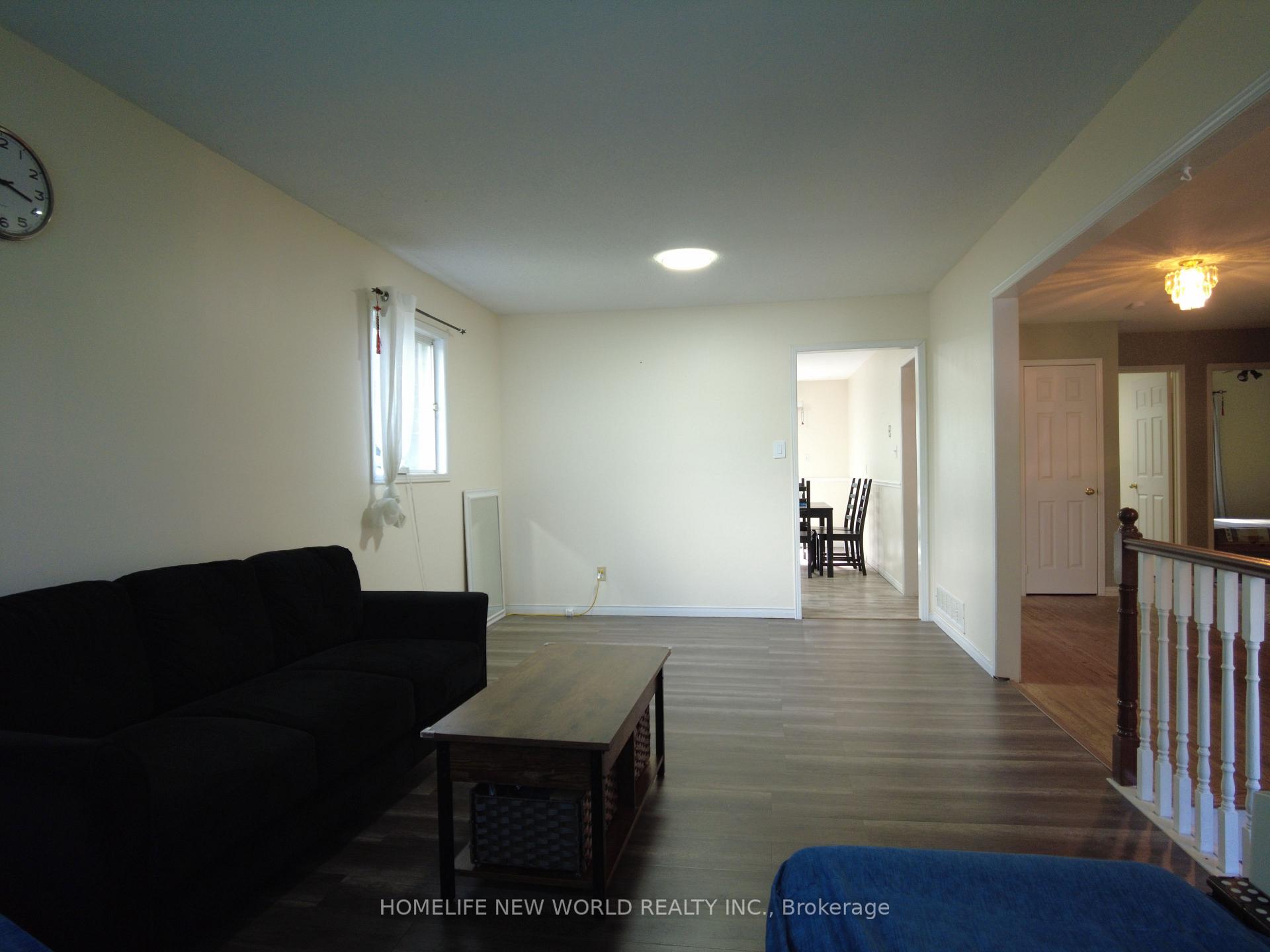 Photo 7 of 42 Engel Crescent, Barrie, Letitia Heights — HOMEH
