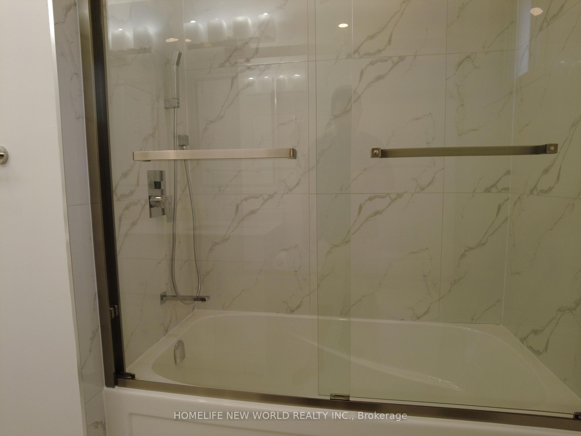 Photo 15 of 42 Engel Crescent, Barrie, Letitia Heights — HOMEH